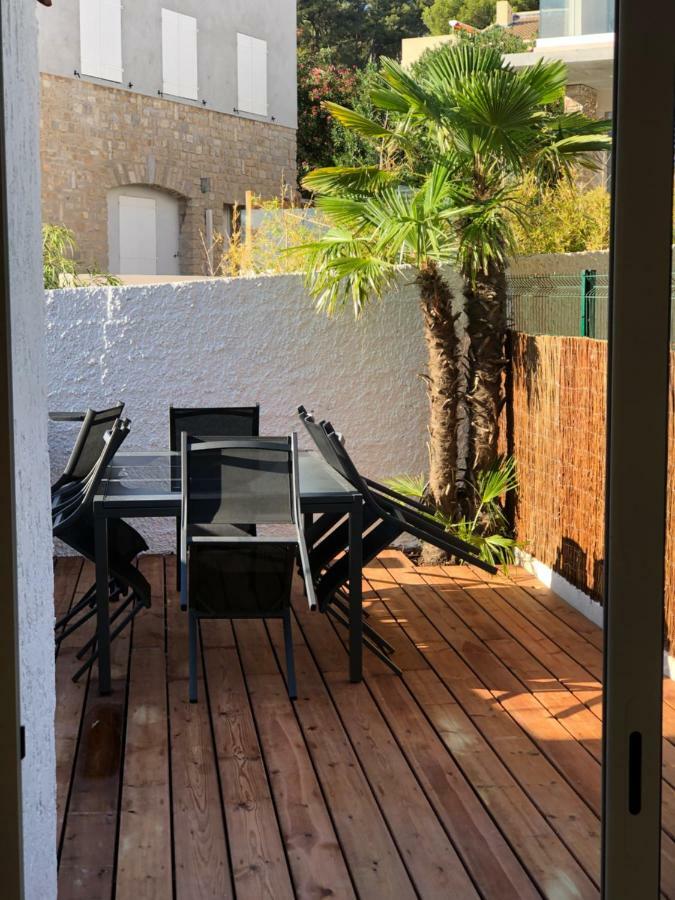 Maison en front de mer sur la plage de portissol Sanary-sur-Mer Eksteriør bilde